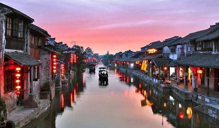 【科普时间】雪后地滑易摔倒，哪种姿势能减轻伤害？